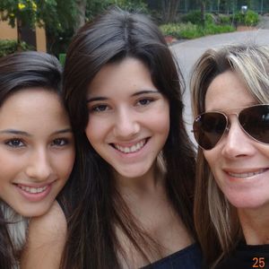 Meet your Posher, Cristiane